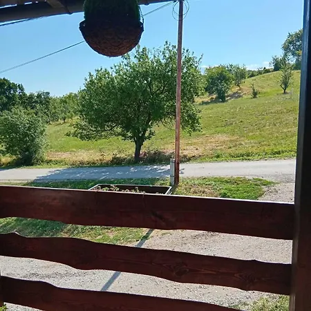 Vikendica Dion Srebrenik